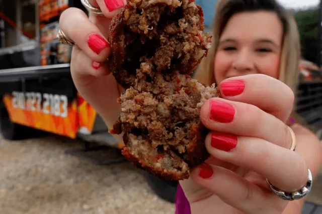 Image from the kens5.com article “Halal street food, sandwiches, chicken shawarma served at San Antonio food truck”